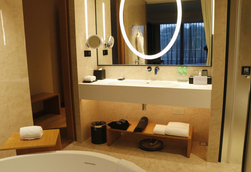 高級園景大床房