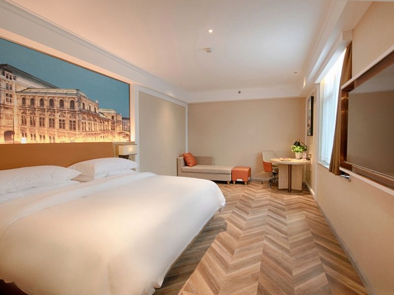 豪华大床房【手机投屏+深睡床品+小冰箱+落地窗】