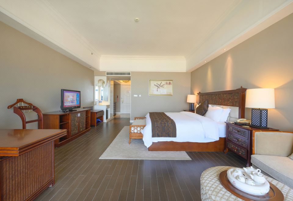 至尊海景日出大床房（独立观海阳台）