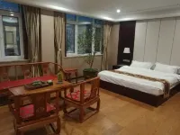 Jun Royal Pavilion Hotel