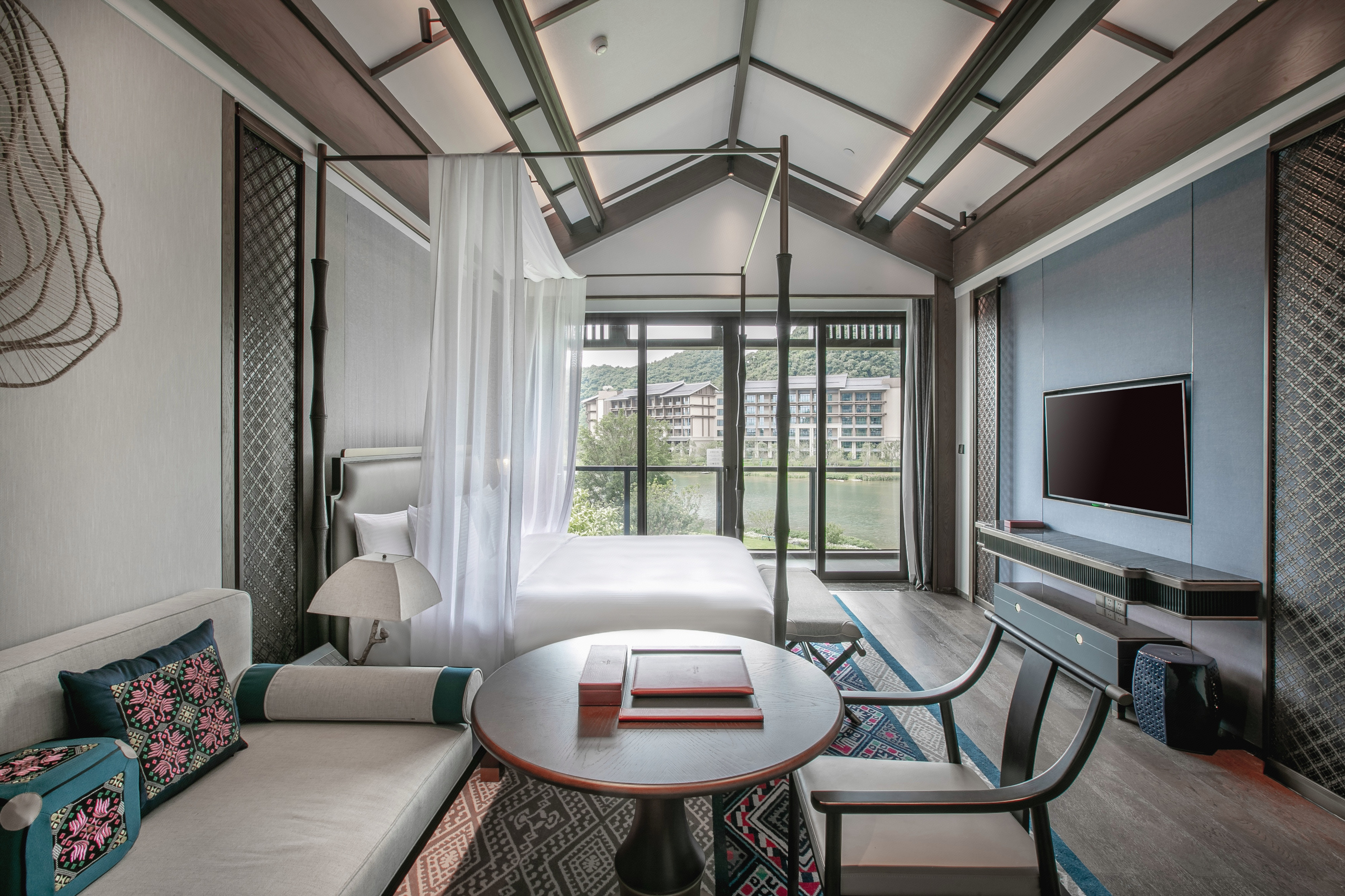 全景露台复式庭院双卧别墅