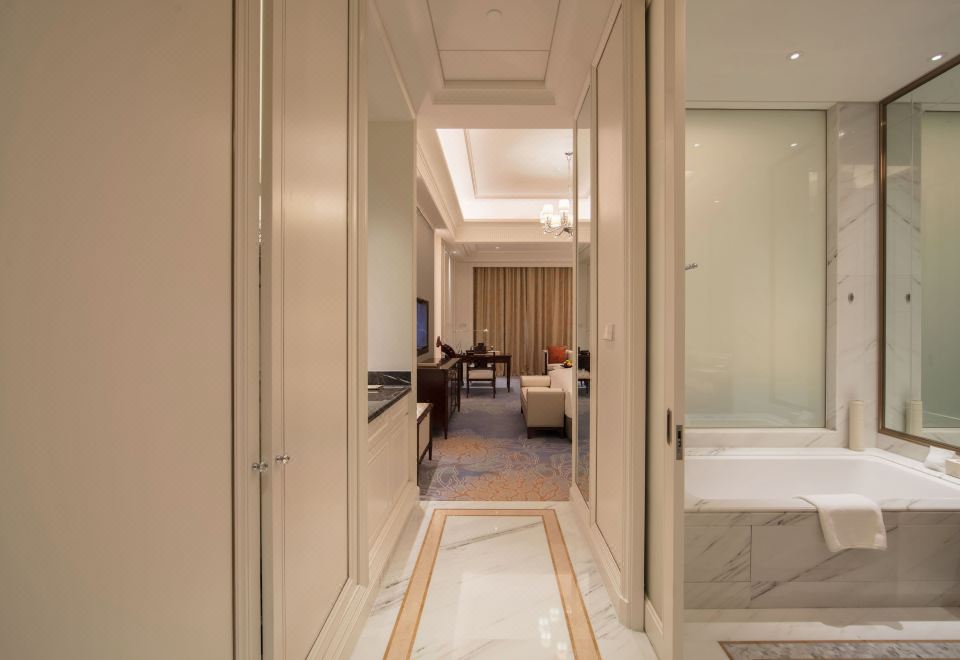 Zhongwu HotelDeluxe Room - With View (Double Bed)