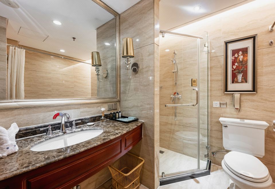 Titan Central Park Hotel Executive Suite