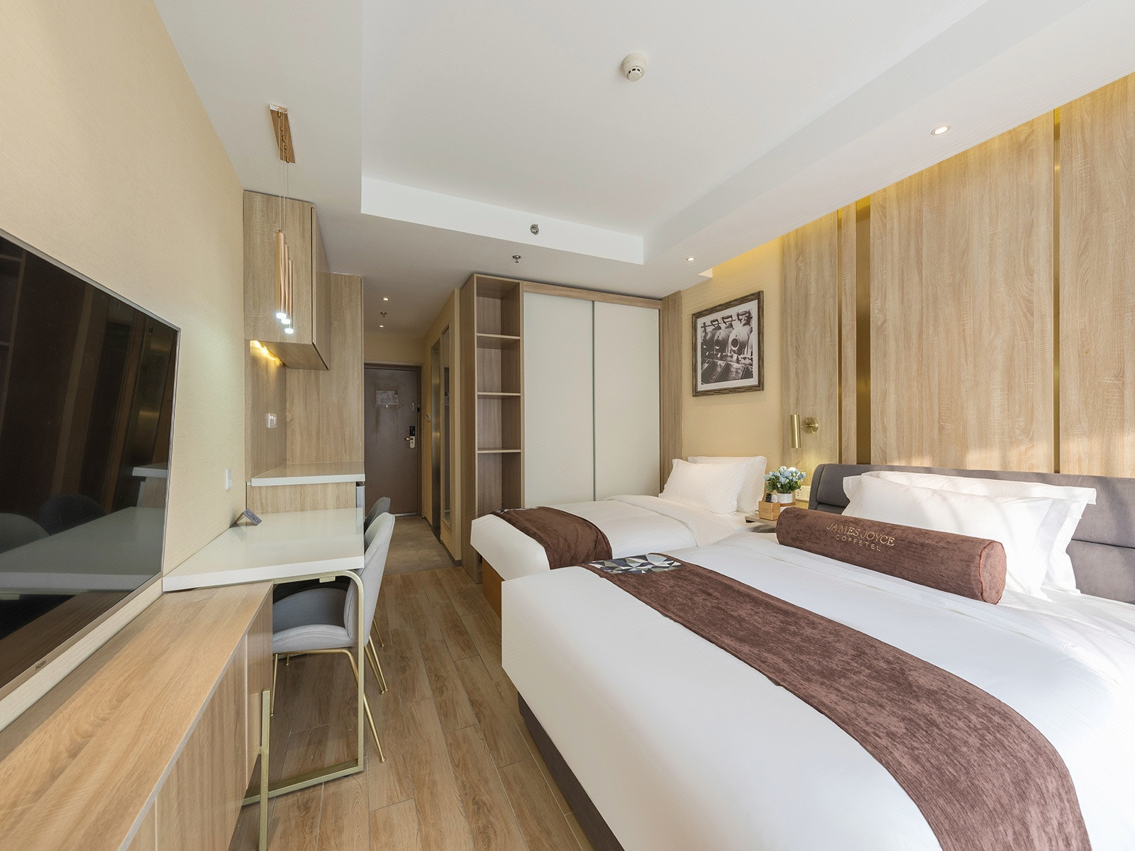 啡凡亲子房（小阳台+冰箱+洗衣机）