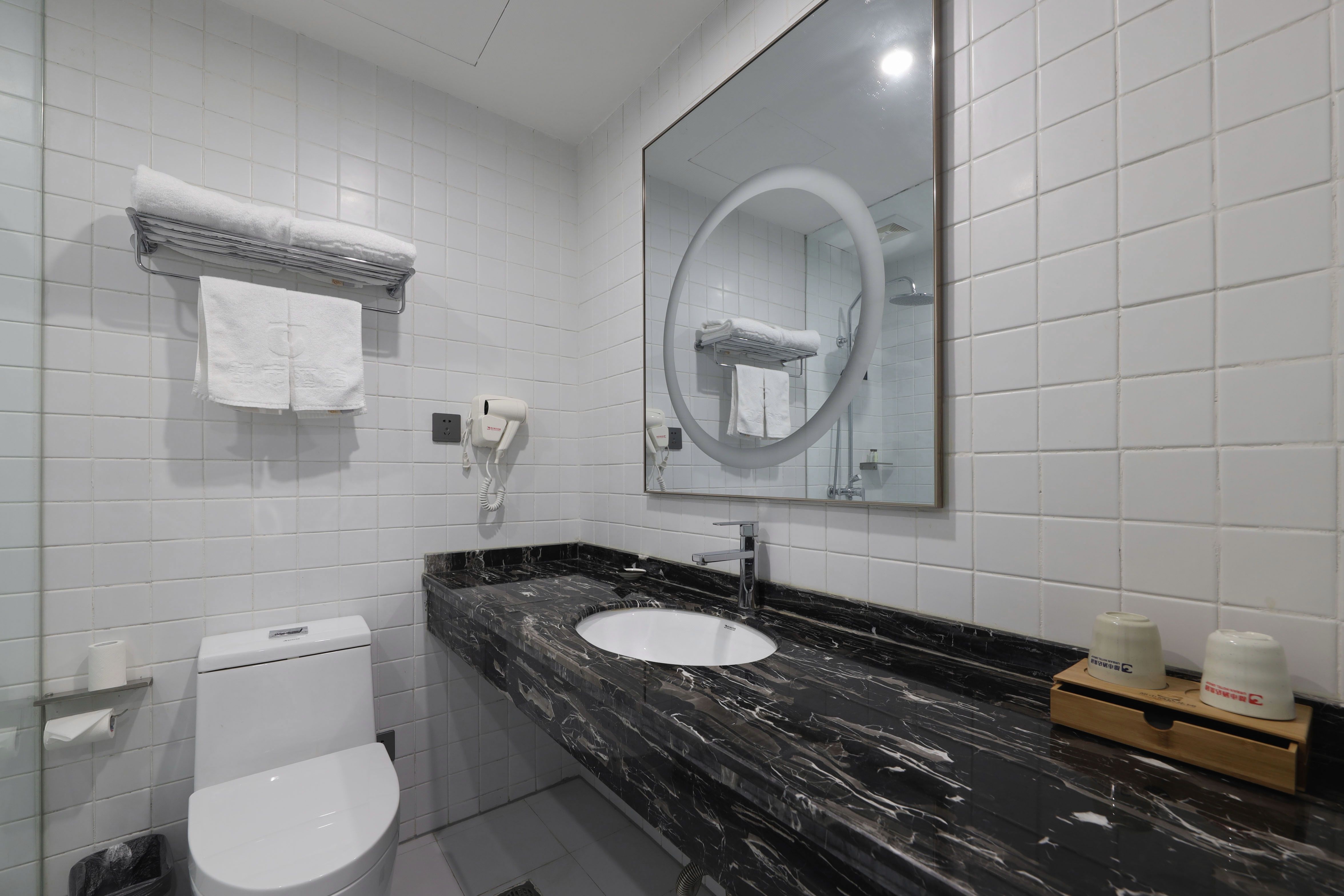 网红创意大床房（无窗）