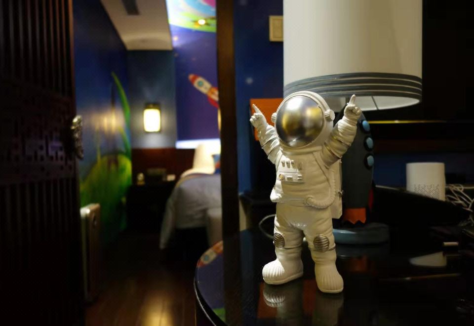 太空主題親子套房