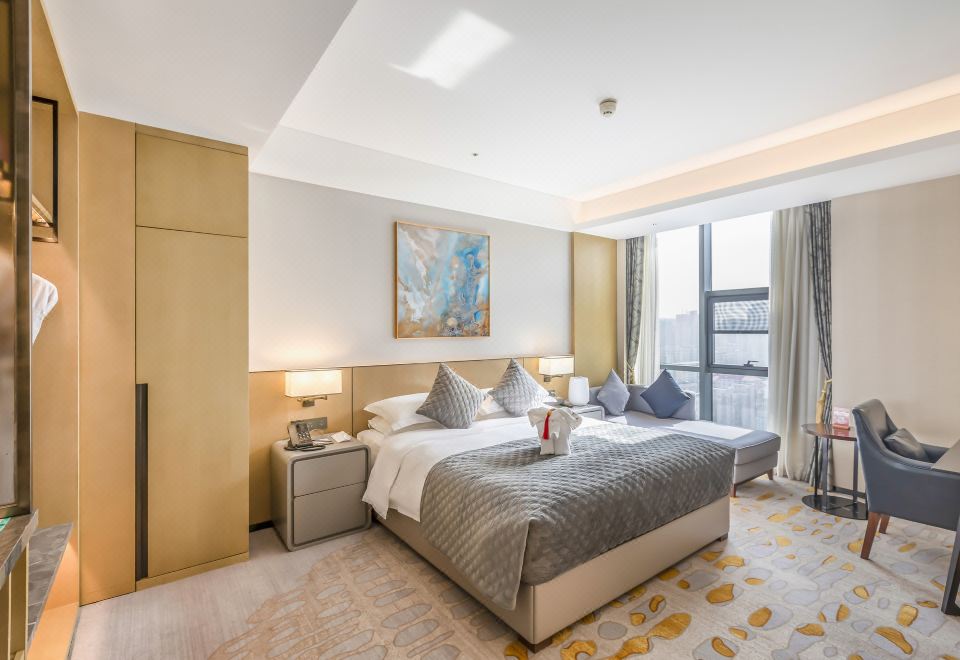 豪华大床房（水系花园景观+80支贡缎床品+金可儿床垫）