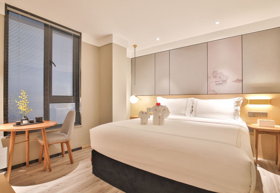 雅·商大床房（2号楼内窗房）