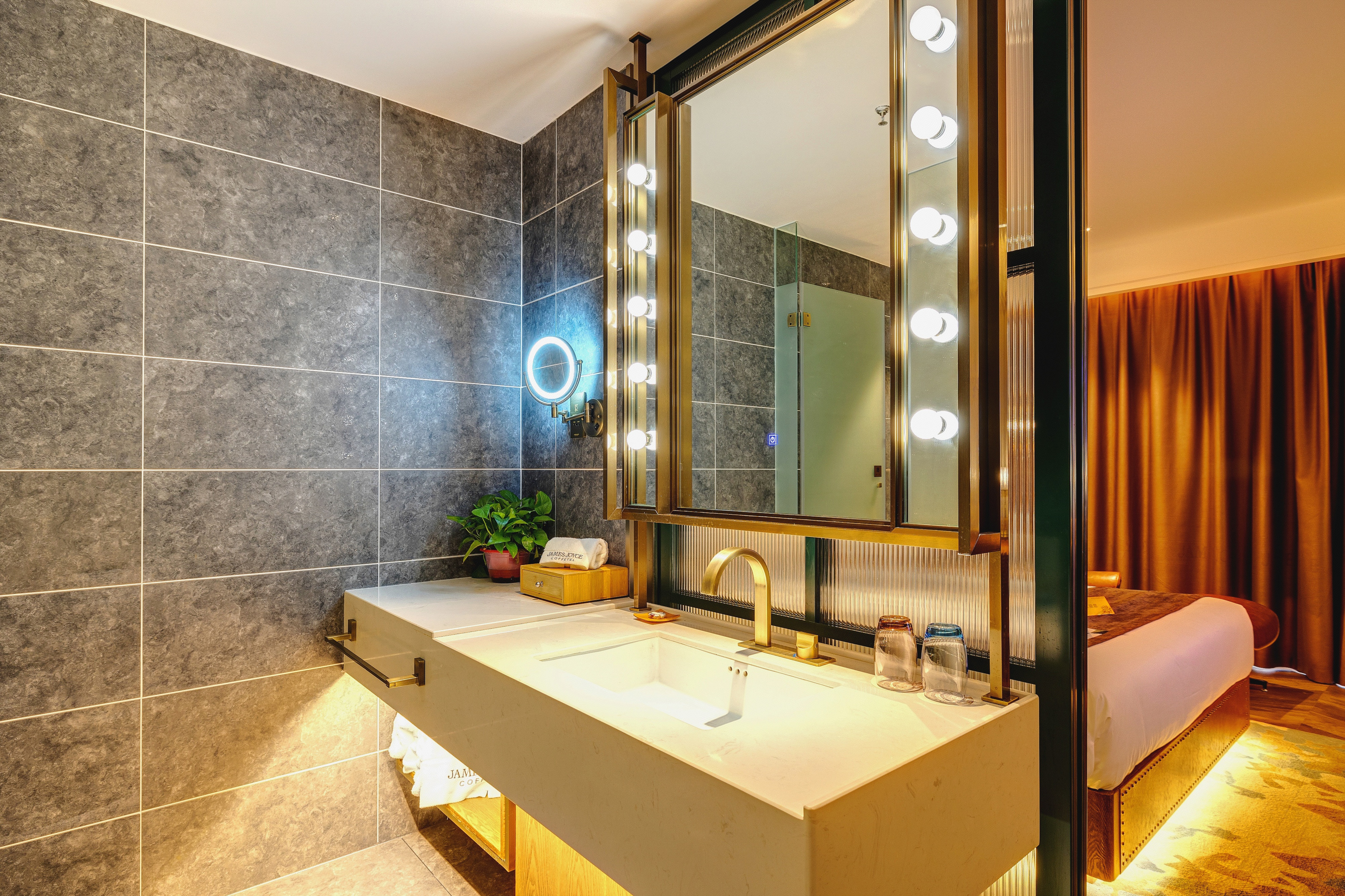 啡凡喆熊大床房