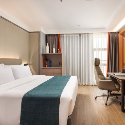 特惠大床房 東方鳳凰飯店（中山燈都古鎮華藝廣場店）優惠