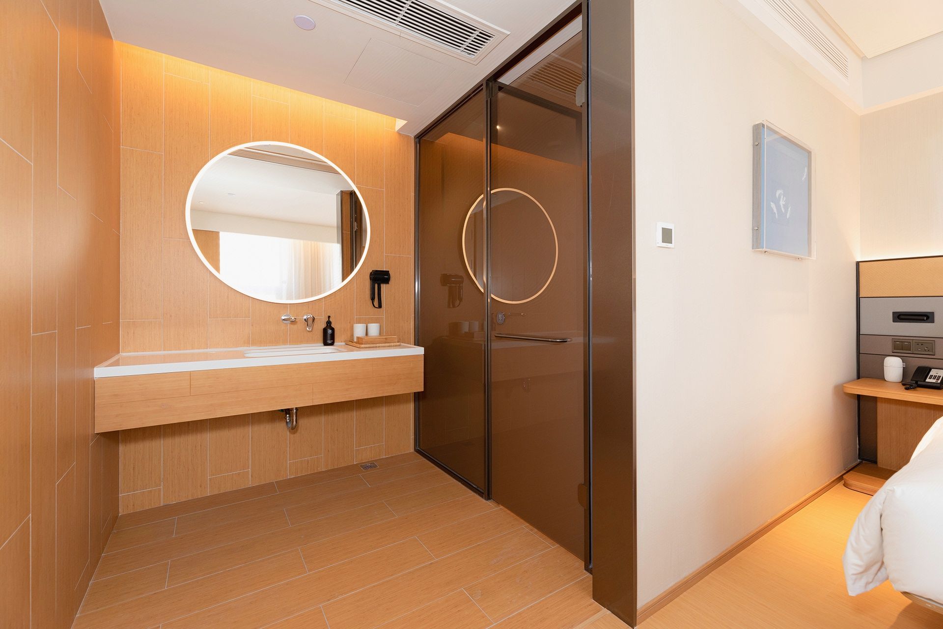 套房（65寸可投屏电视+金可儿床垫+智能马桶）