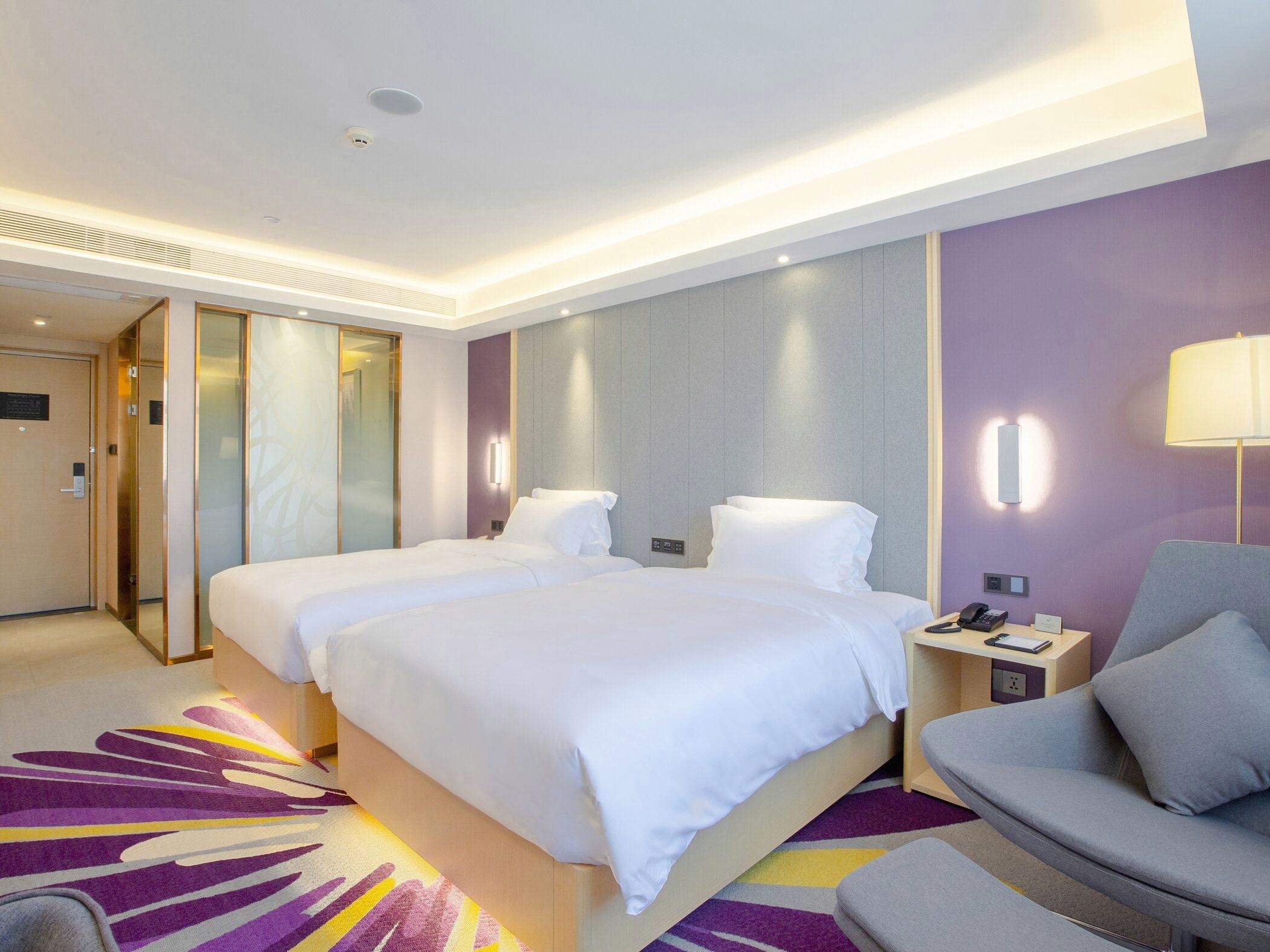 高级智能双床房（手机投屏+蓝牙音响+慕思床垫）