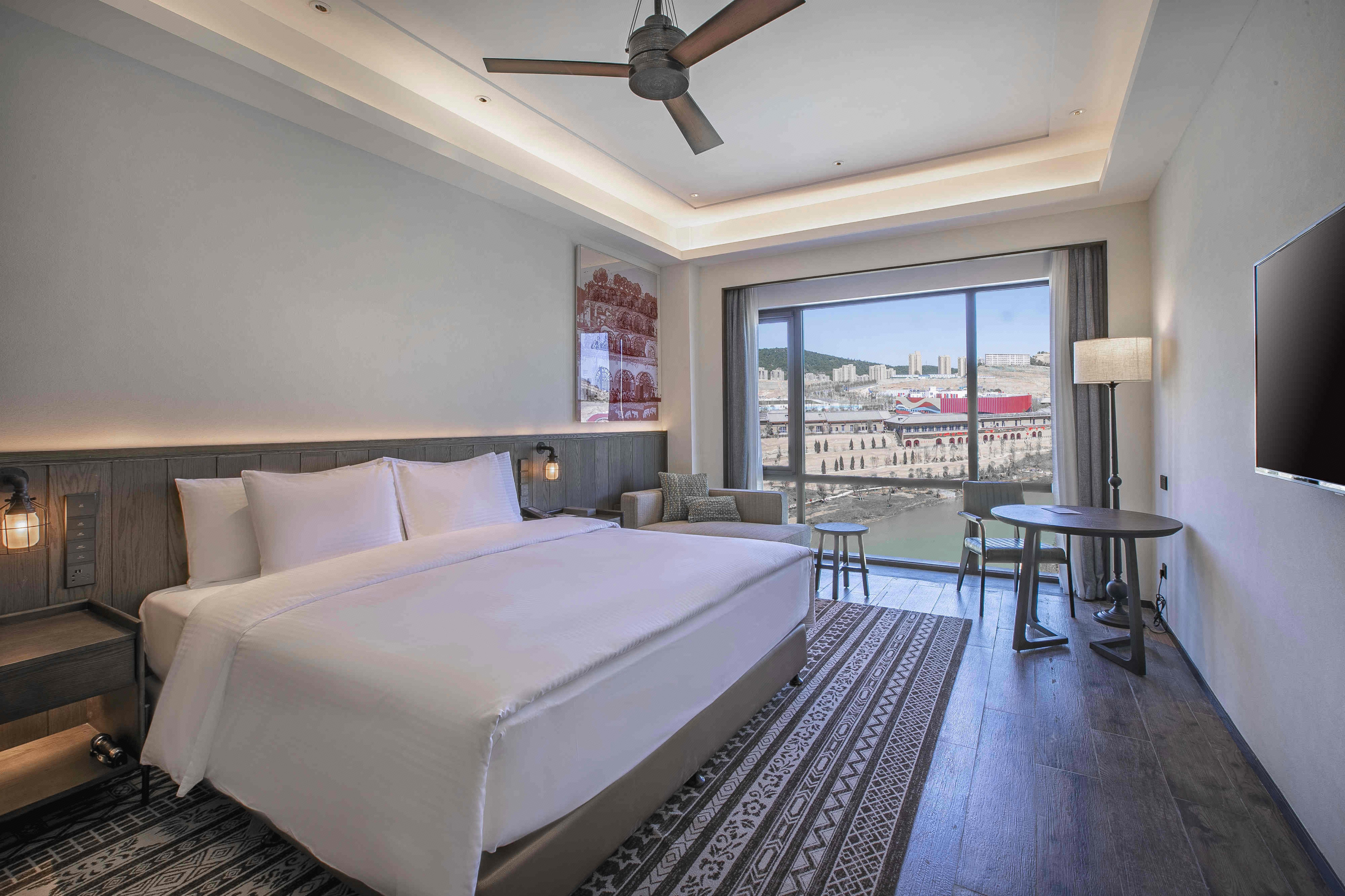 陕北风情湖景大床房