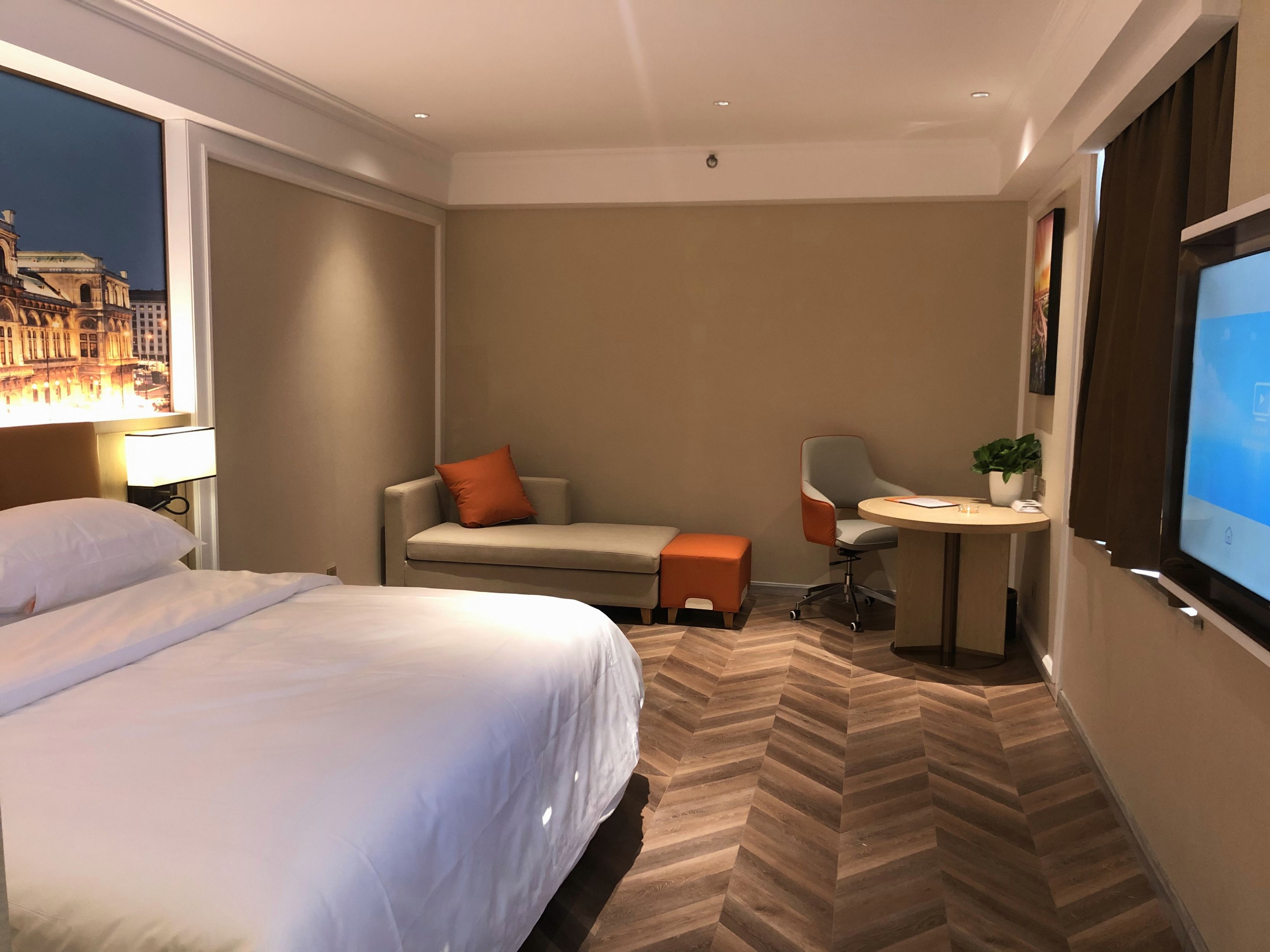 高级大床房【手机投屏+深睡床品】