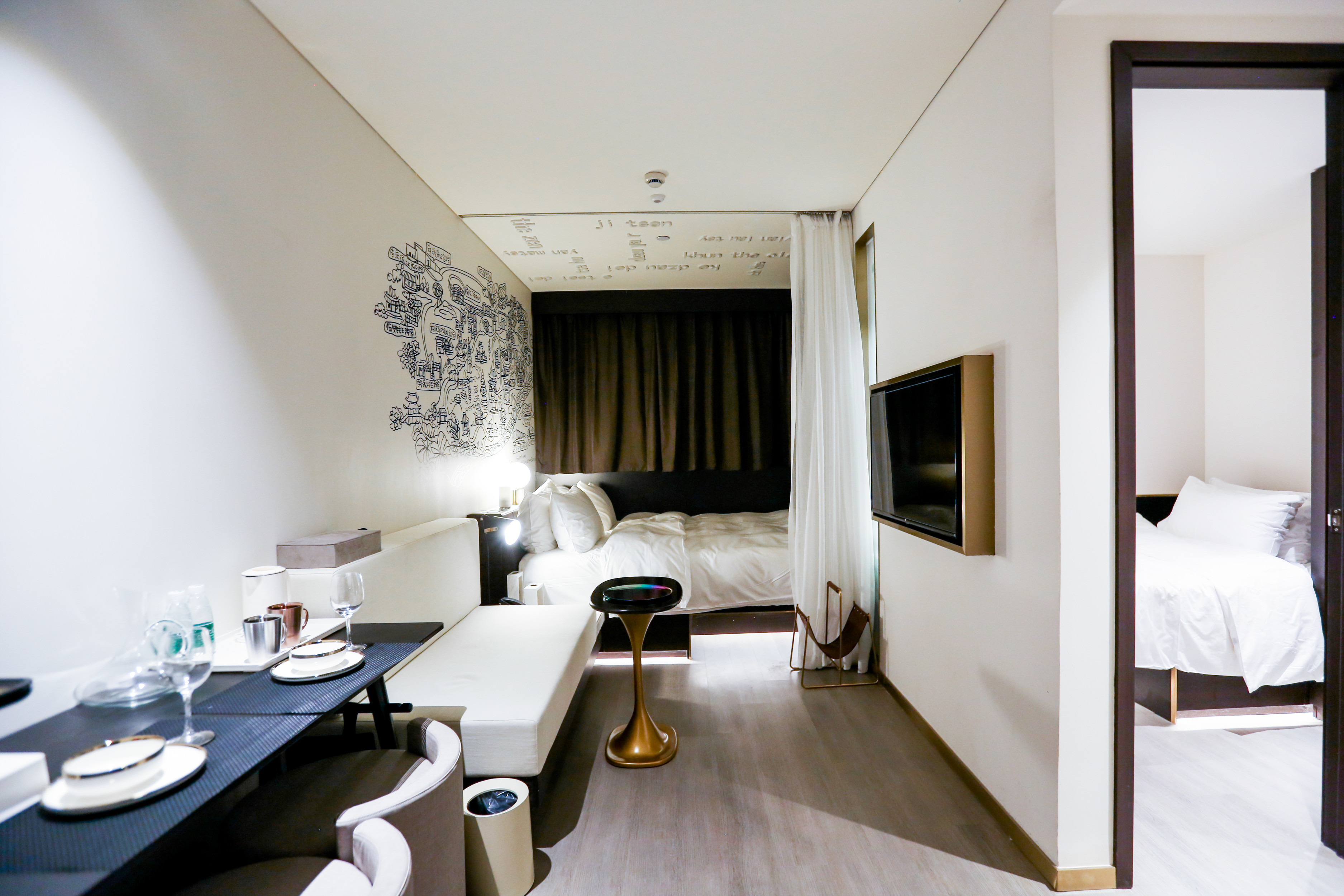 高级家庭房（海尔洗衣机＋德莱维冰箱+手机投屏）