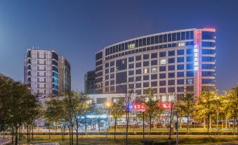 Grand Hotel Tianjin Free Trade Zone Binhai International Airport