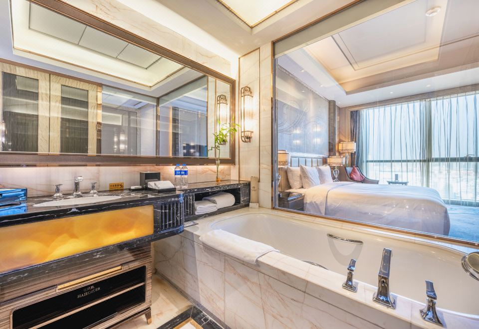 豪华大床房（悦享城景+妙梦深睡床垫）