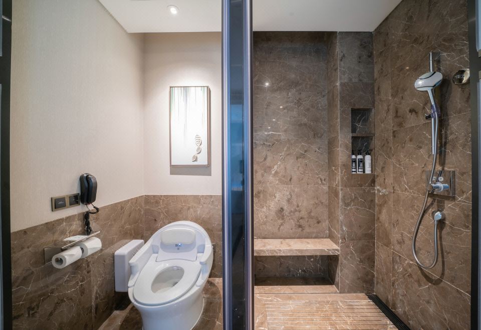 高尔夫静谧负离子?豪华双床房