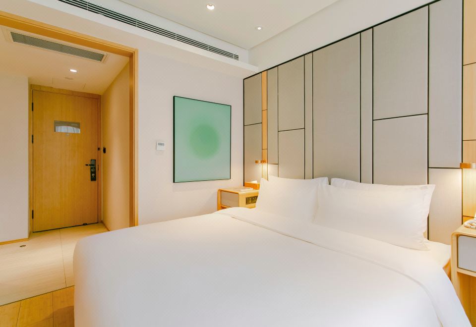 JI Hotel (Chengdu Taikoo Li Binjiang Road) Business Queen Room