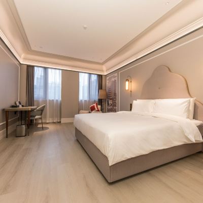 豪華大床房【護脊床墊丨高端洗護丨靜音加濕器丨智能客控】 西安大雁塔大唐不夜城美居飯店優惠