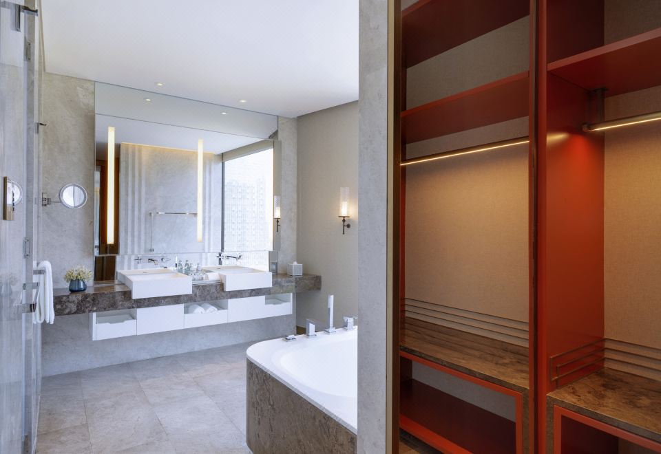 Grand Hyatt XianPremier Deluxe Twin Room | Chang'an Sunset View