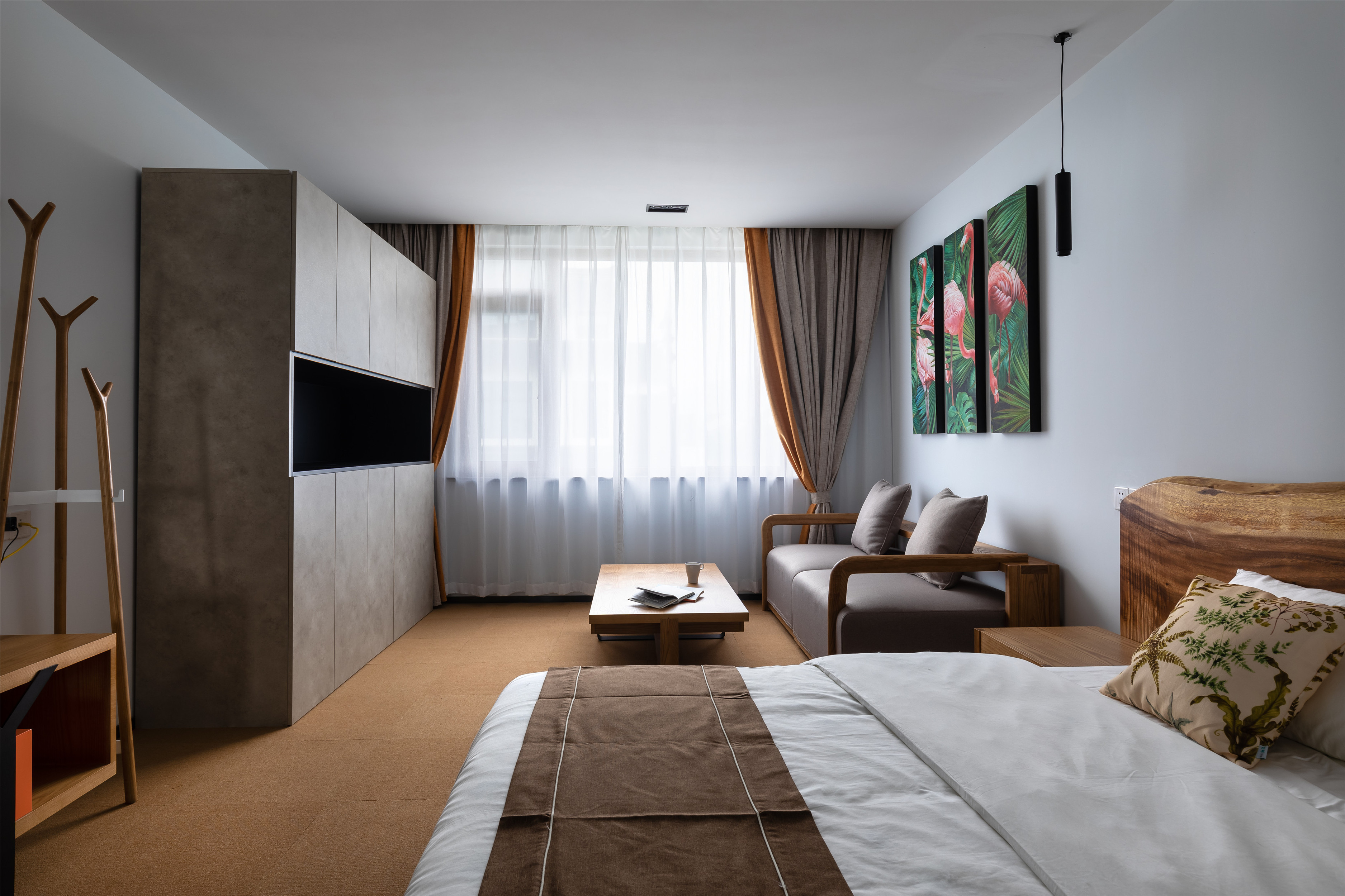 杜若豪华大床房【原木沙发+高清彩电+乾湿分离】