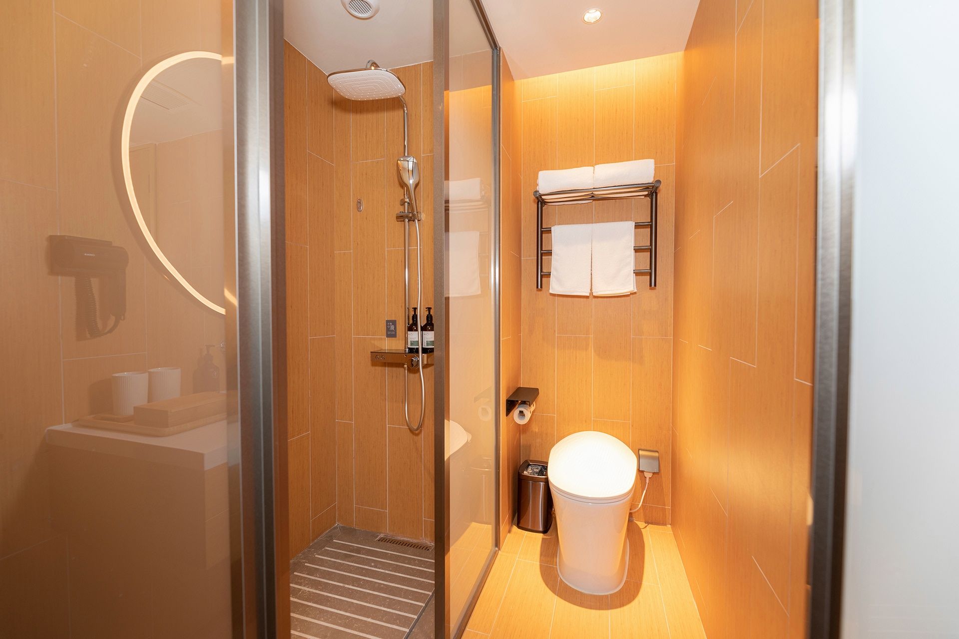 套房（65寸可投屏电视+金可儿床垫+智能马桶）