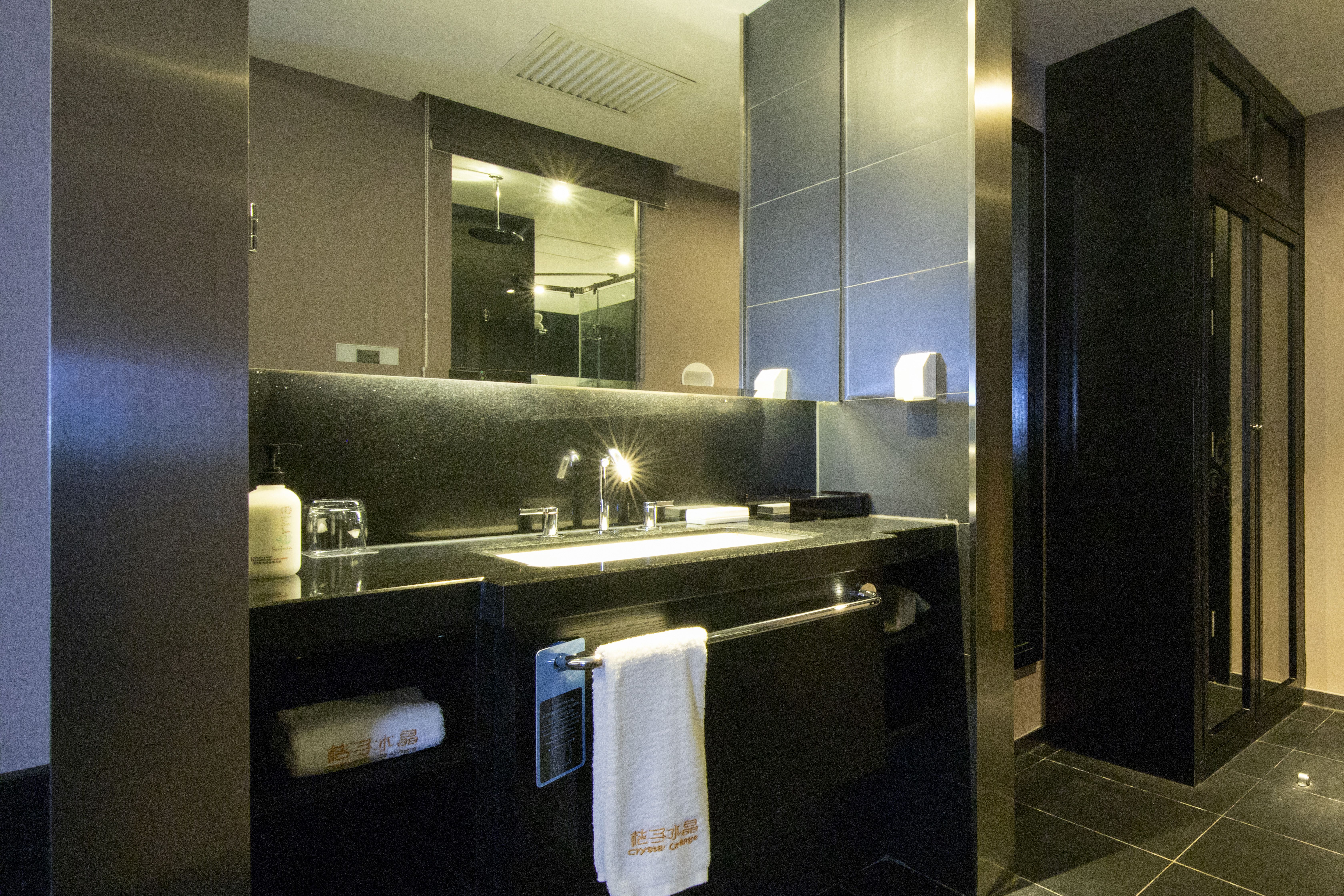 設計師大床房（小冰箱＋深度睡眠枕）