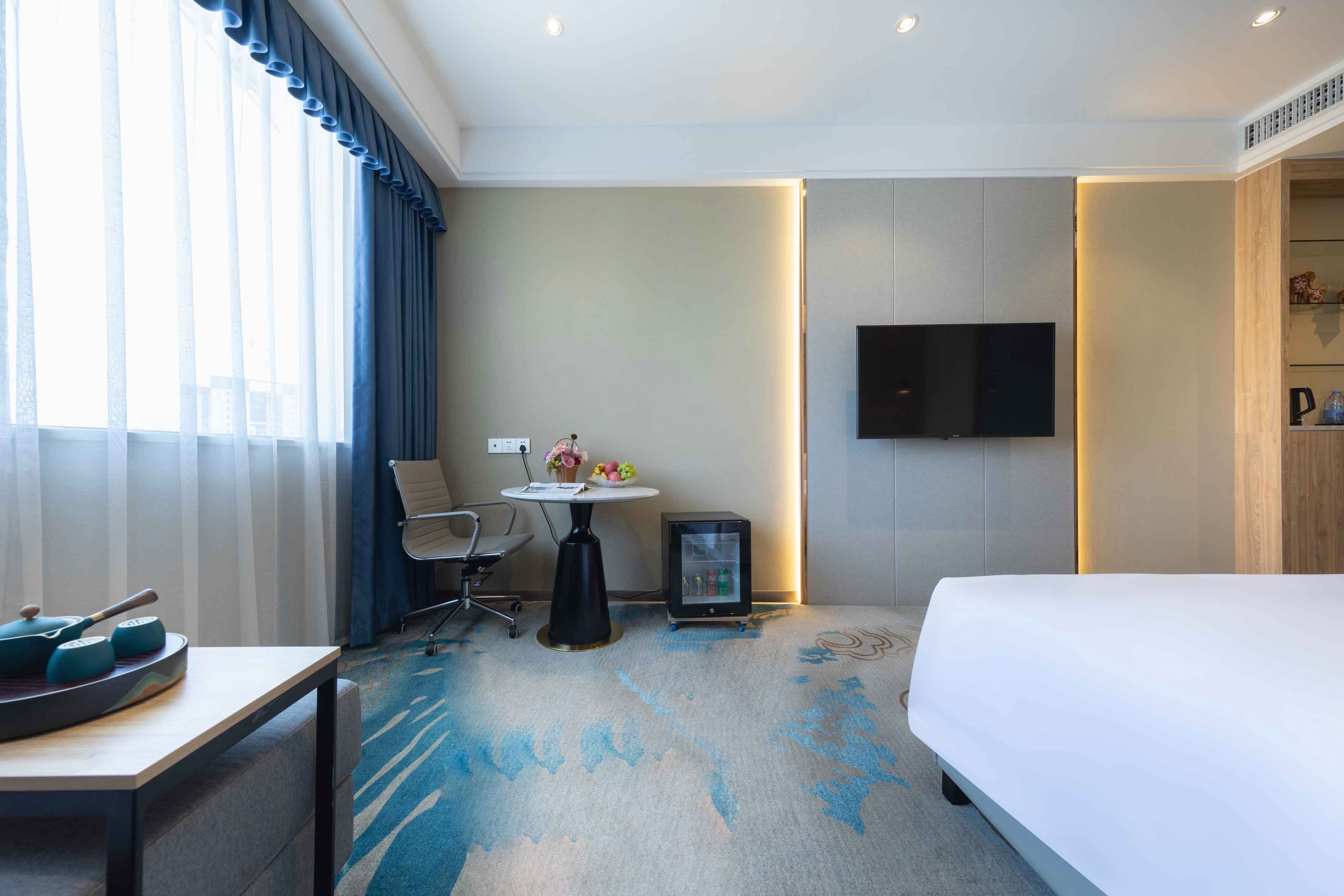 豪華大床房丨投屏電視丨澳洲羽絲棉安睡枕丨極速網絡