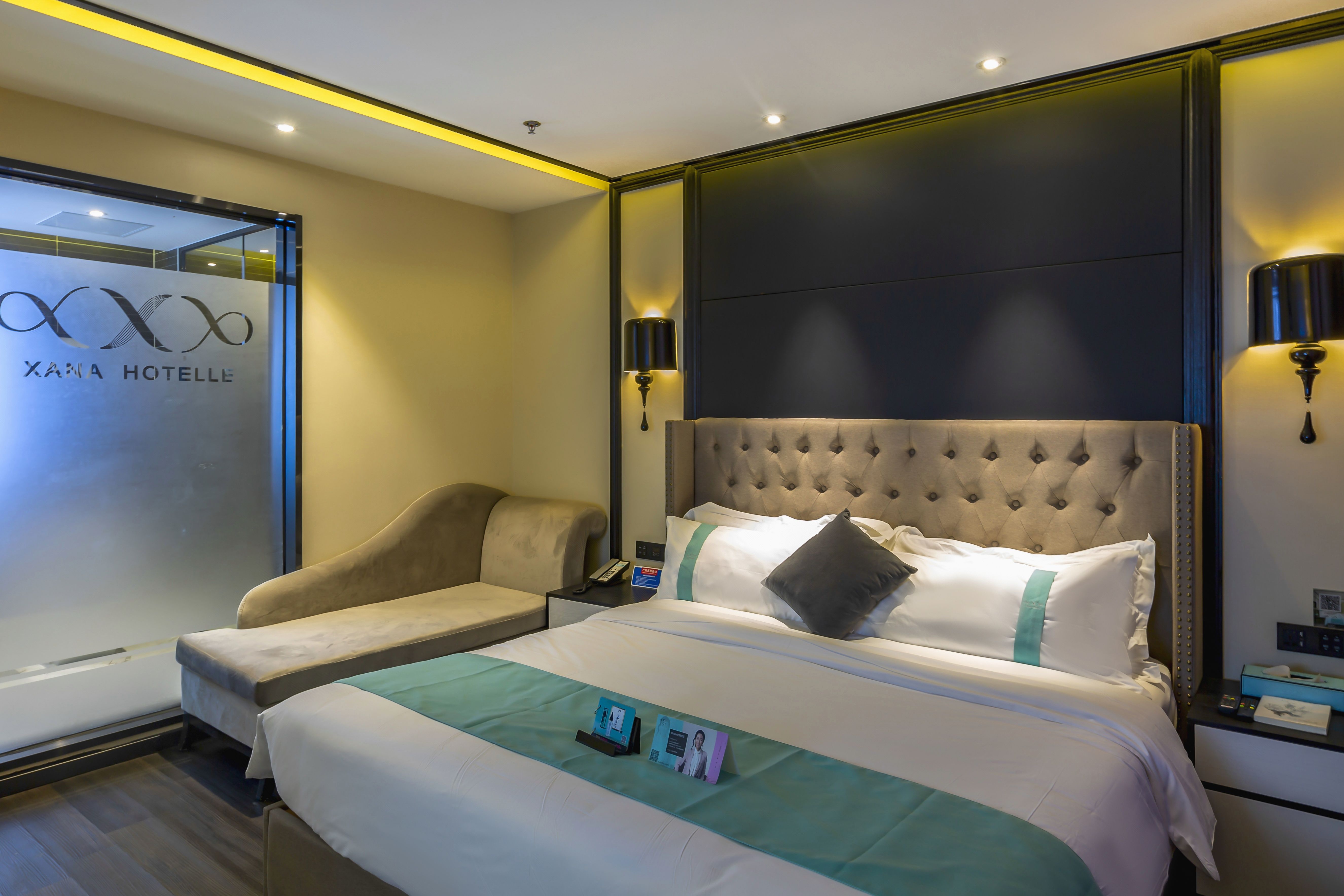 希岸豪华大床房（智能客控）