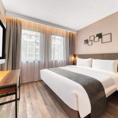 高級大床房 如家精選飯店（杭州西湖湖濱慶春路店）優惠