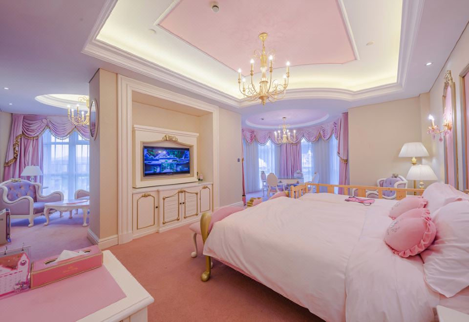 Hello Kitty主题高级豪华景观亲子房