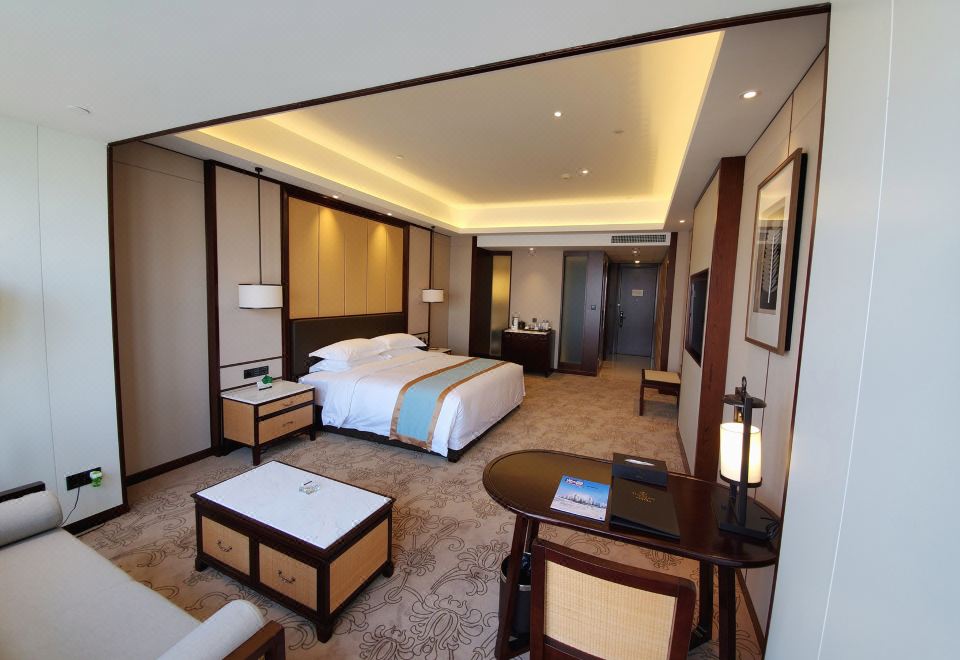 高级湖景大床房+俯瞰白石湖夜景