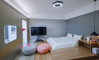 October immersion Theme Couple Apartment (Xiaozhai Huaqi Shop)