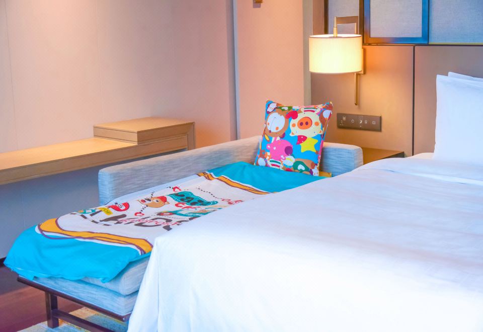 高级海湾景观超大床房小童主题（一线海景+卡通布置）