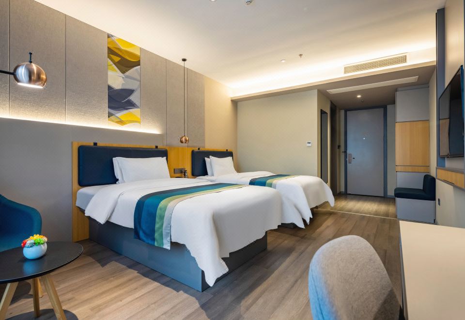 Homeinn Selected Hotel (Yibin Changning High-Speed Railway Station)Superior 2-bed Room