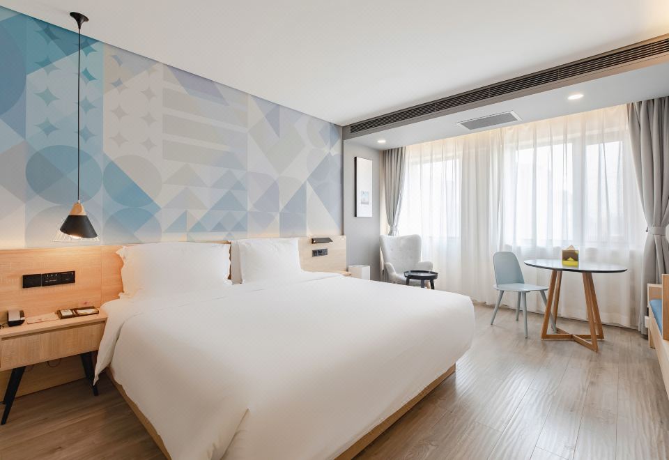 超享大床房（空气净化器+体重秤+浴袍）