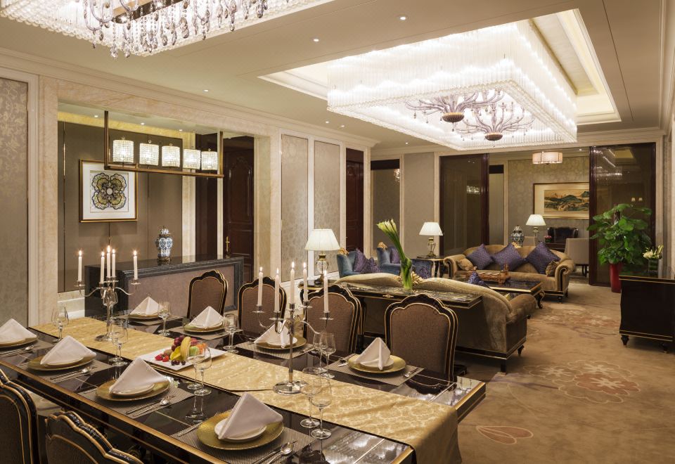 總統套房（跑步機、智能馬桶、獨立客廳、衣帽間）