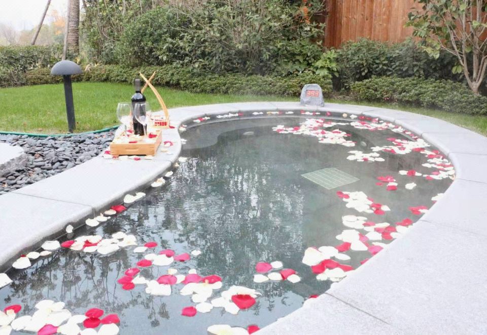 庭院私汤大床房