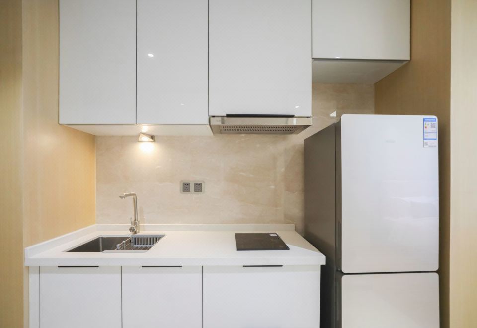 辰澜·悦湖双床房|落地窗·冰箱洗衣机·金可儿床垫|