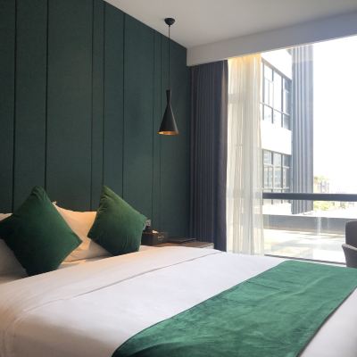 精品大床房 輝悦酒店（廣州聚龍地鐵站店）優惠