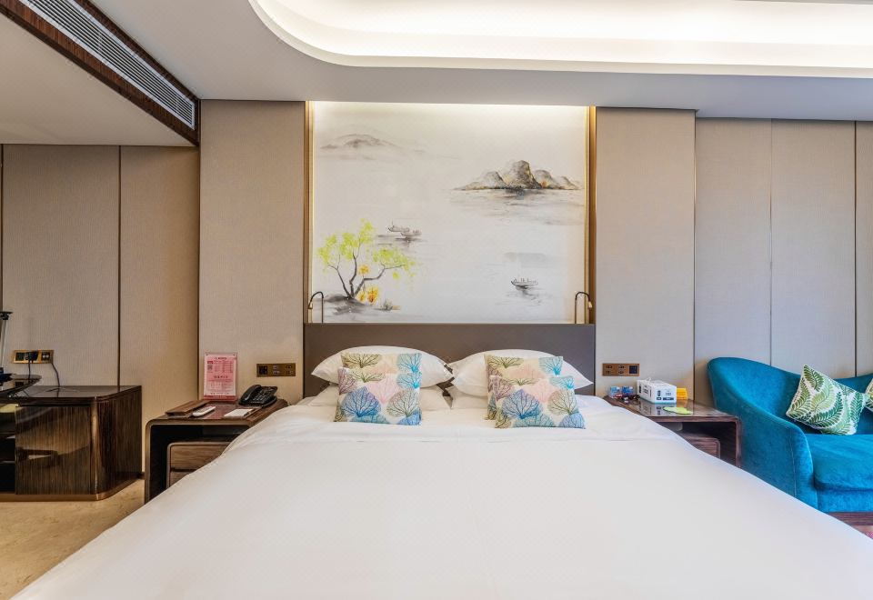 商务大床房（小会客厅+落地窗）