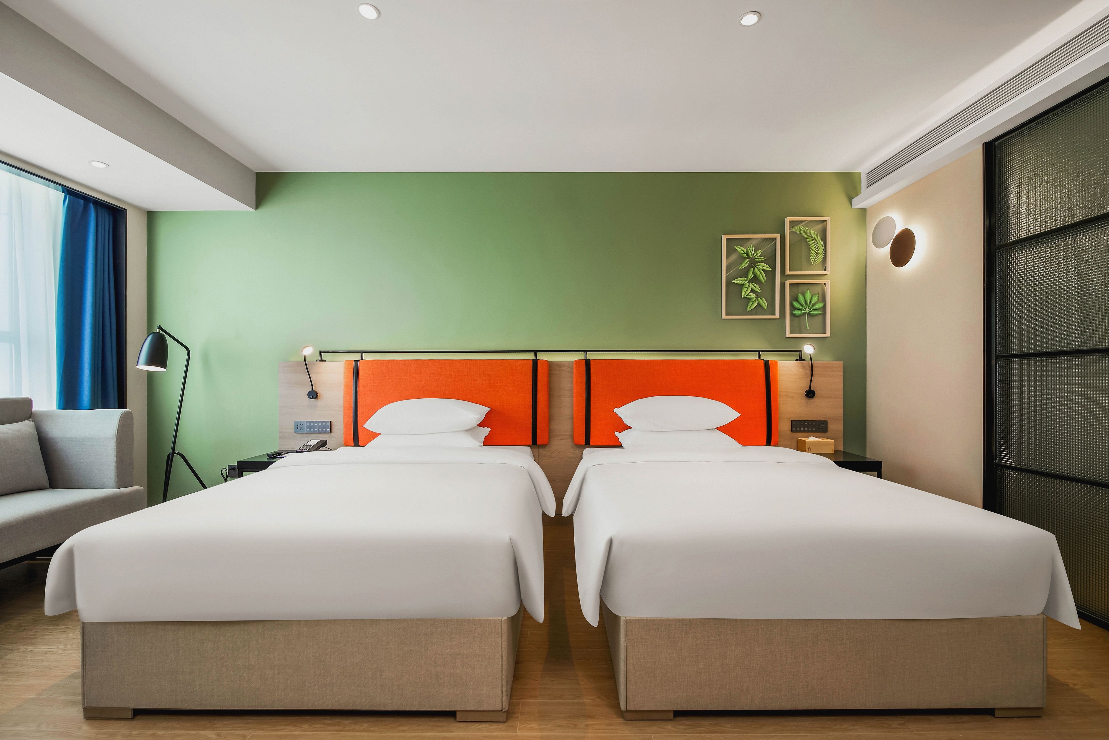 高级双床房 ‖ 百米高空湖景+城景