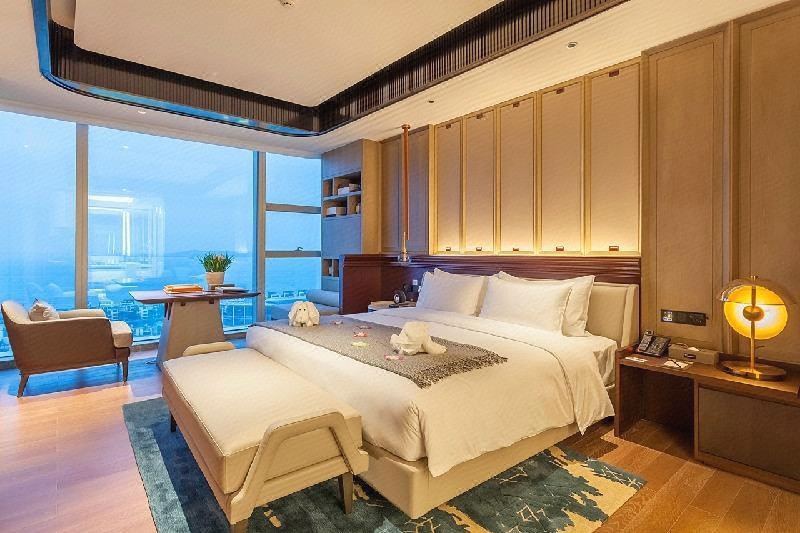 行政海景大床房（180度全落地窗看海景日出）