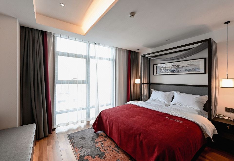 QIANNA HOTEL (Gongyi Huaxi Square)Executive Double Bed Room