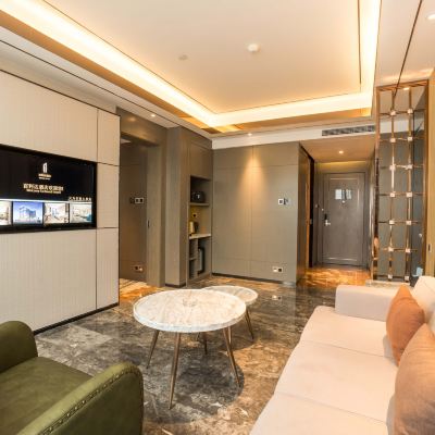 豪華商務一房一廳套房-圓形大浴缸+電動窗簾 佛山百利達酒店優惠