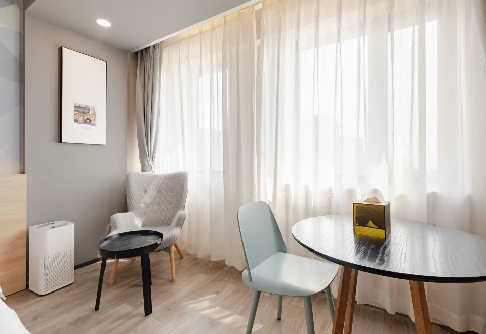 超享標準房（空氣凈化器+體重秤+浴袍）