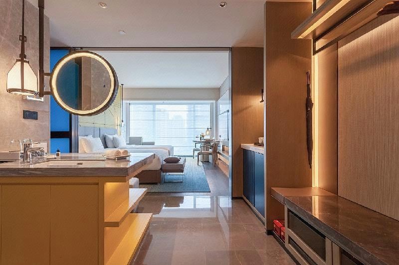 商务城景大床房（观鹭岛城际风光）