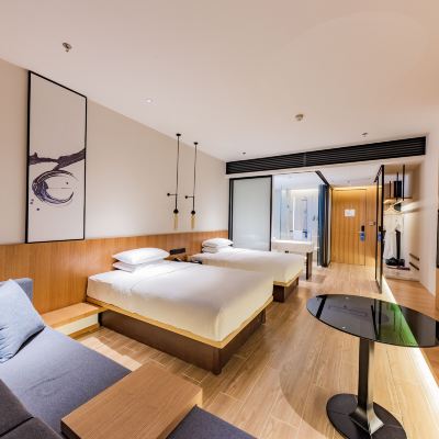 高空全景標準雙床房「180°觀景+可聯網投屏液晶電視」 武昌萬楓飯店（街道口理工大學店）優惠