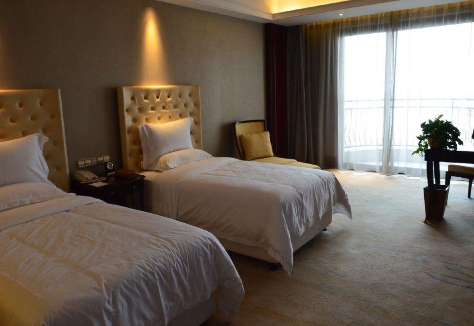 钱塘尊贵江景双床房—带阳台